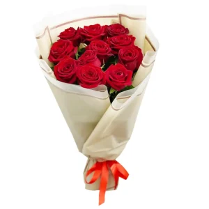 Букет з 11 червоних троянд "11 причин усміхатись"