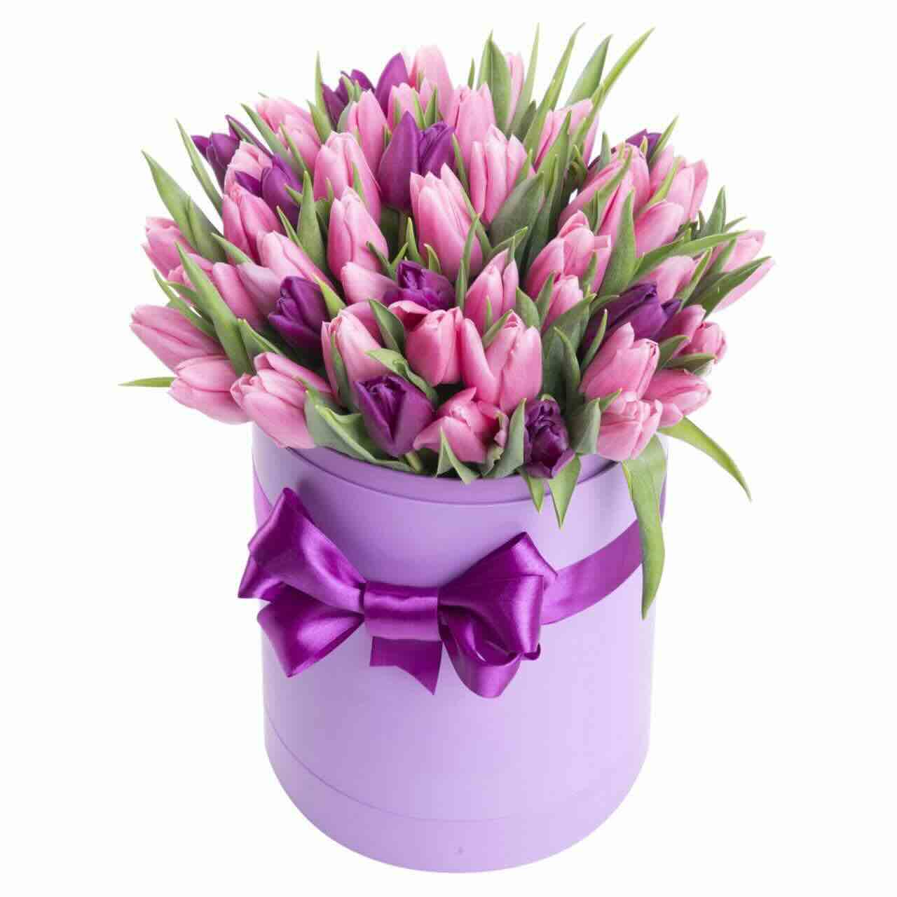 Композиція в коробці із 51 тюльпана