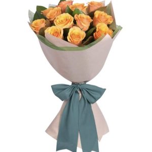 Букет із 11 помаранчевих троянд