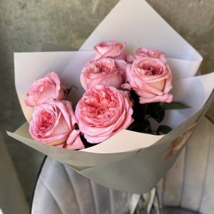 Букет із 7 троянд Pink O'Hara