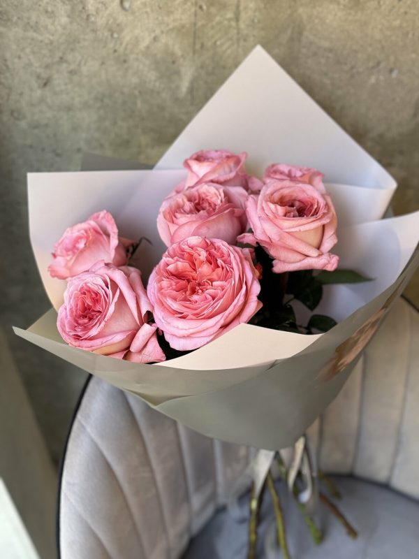 Букет із 7 троянд Pink O'Hara