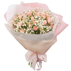 Букет із кущової троянди та гіпсофіли