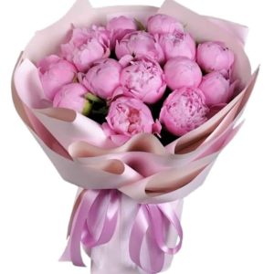 Букет із 15 рожевих півоній