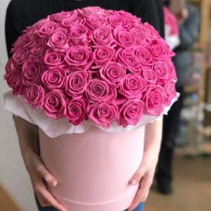 51_pink_box_new Композиція з рожевих троянд у стильній коробці