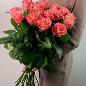 627d22df6d700 Букет із 19 коралових троянд