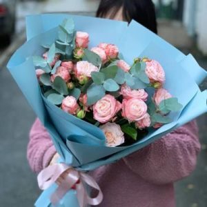 Букет із 5 гілок рожевих півонієподібних троянд