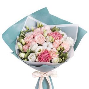 6549506641_buket-z-kuschovoyi Мікс із кущової троянди, гвоздики та еустоми «Квіткове зізнання»