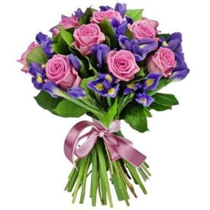 Букет із троянд та ірисів