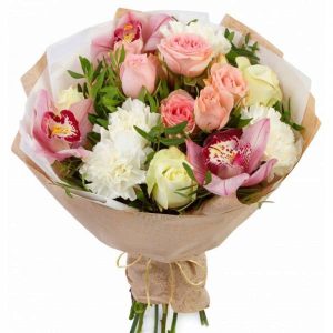 8aab15039134d95770e4a1893ce0079b Букет з орхідей, кущових троянд і гвоздик «Пелюсткова симфонія»