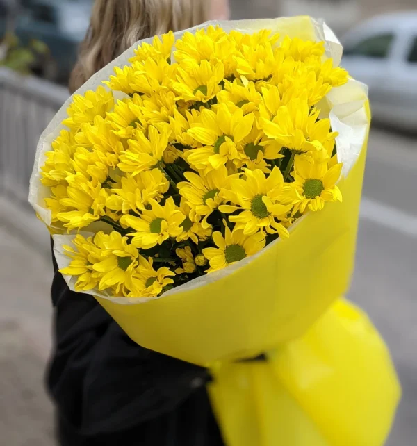 Букет із 15 жовтих хризантем
