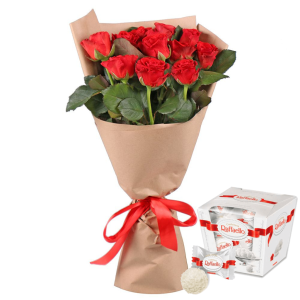 Букет із 11 червоних троянд та Рафаелло
