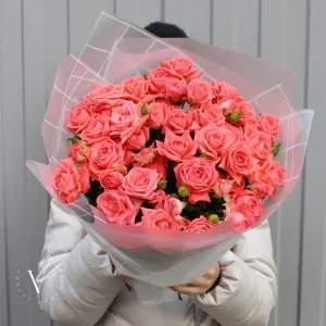 Букет із 11 коралових троянд «Проміння ніжності»