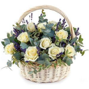 tsvety-v-korzinke-nezhnost Кошик ніжності із 11 білих троянд