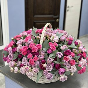 1226460_5 Кошик із 49 кущової півонієподібної троянди