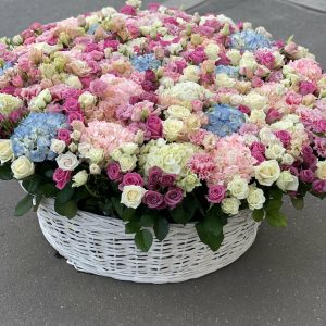 1232145_0 Розкішна корзина квітів