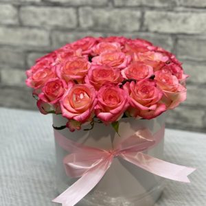 1261738_3 Композиція із 25 рожевих троянд Джумілія в коробці