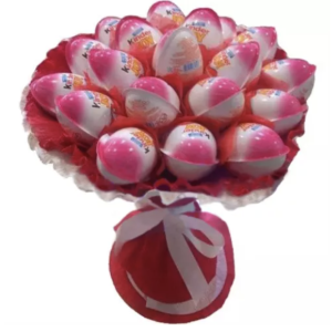 Букет із 15 кіндер сюрпризів